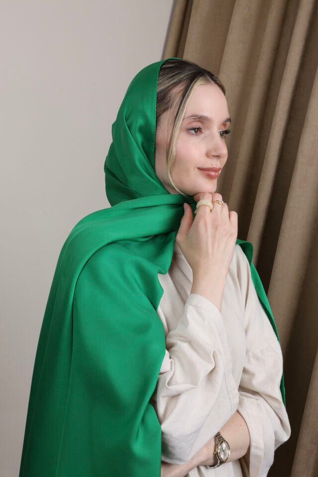 Düz Renkli Rayon Şal N-50.1 Zümrüt Yeşili