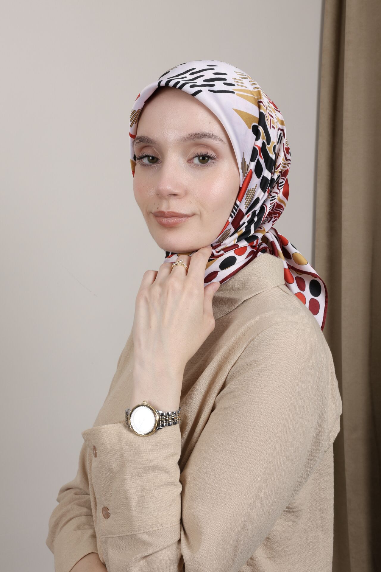Desenli Saten Eşarp S-01 Kırmızı-Gri