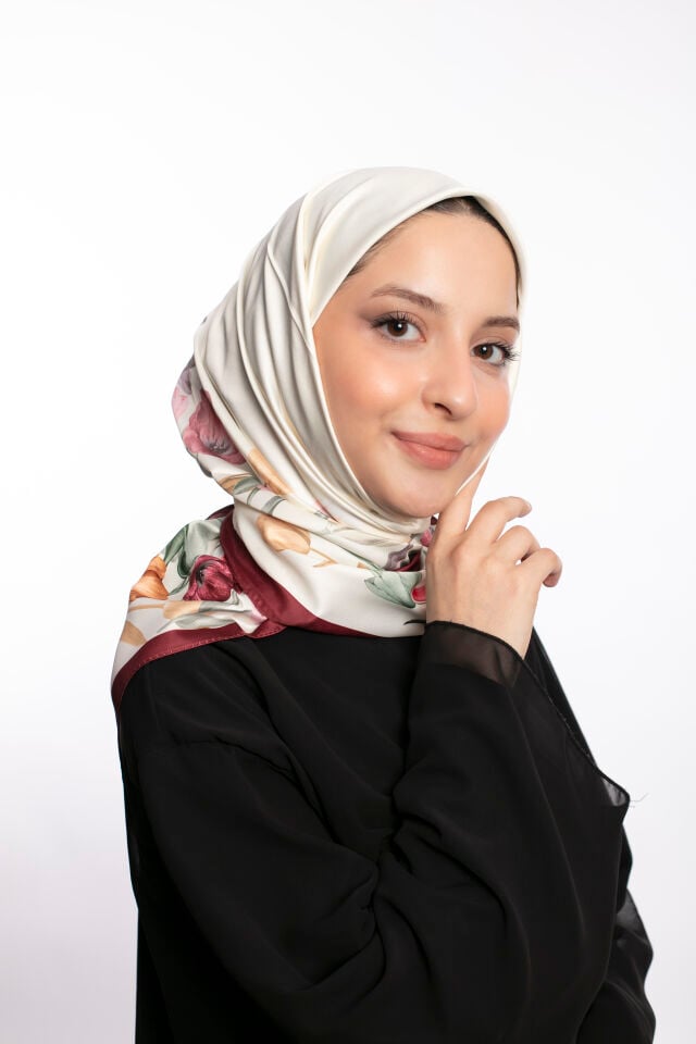 Rayon Eşarp Çiçekli S-01.1 Beyaz